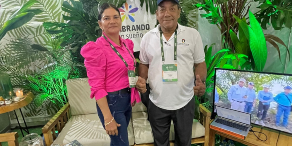 También nos visitaron al stand los pequeños productores de San Pablo, Sur de Bolívar.